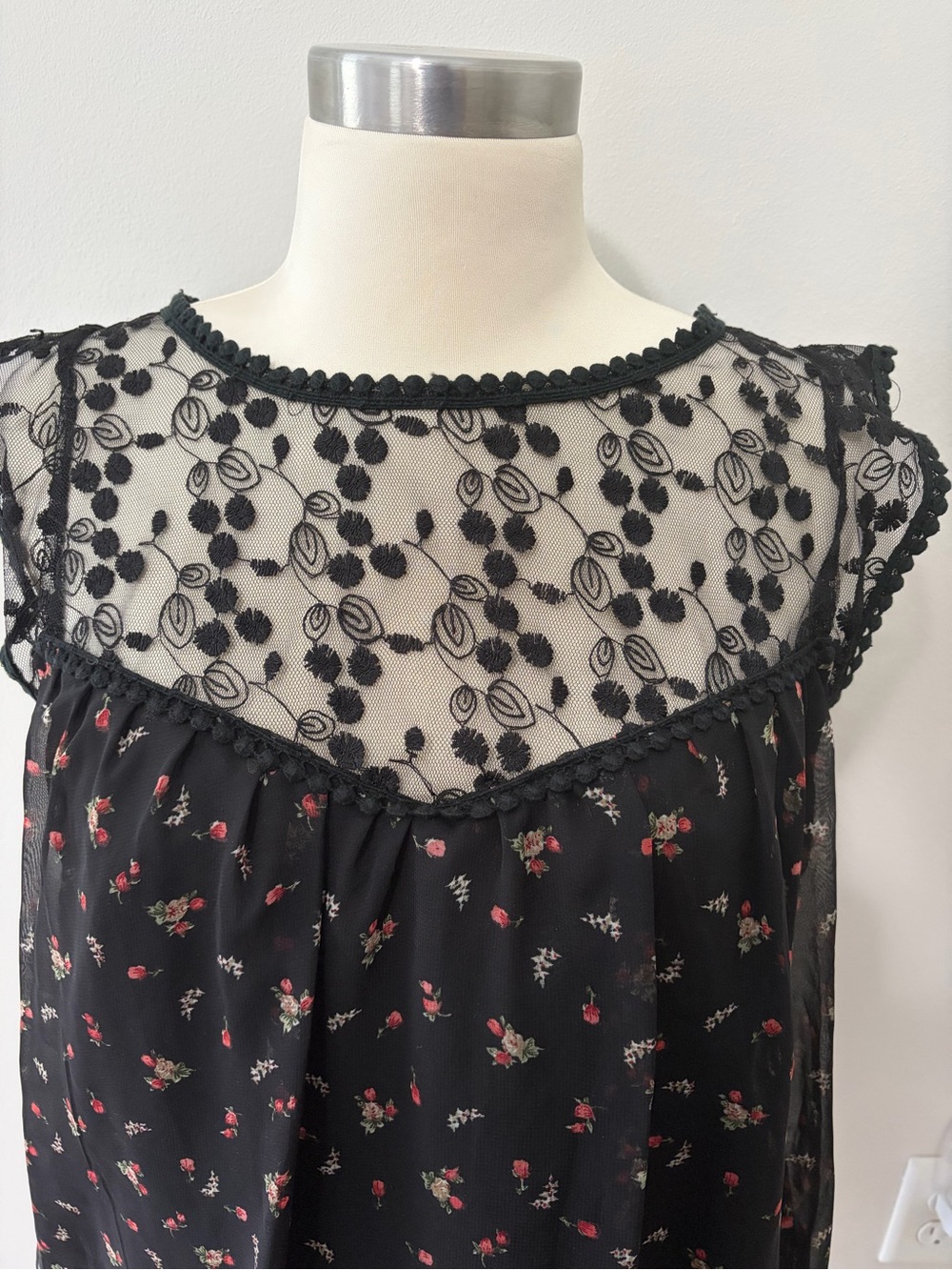 Rudrani Black Floral Lace Yoke Sleeveless Balloon Blouse L Whimsigoth Romantic - Picture 6 of 10